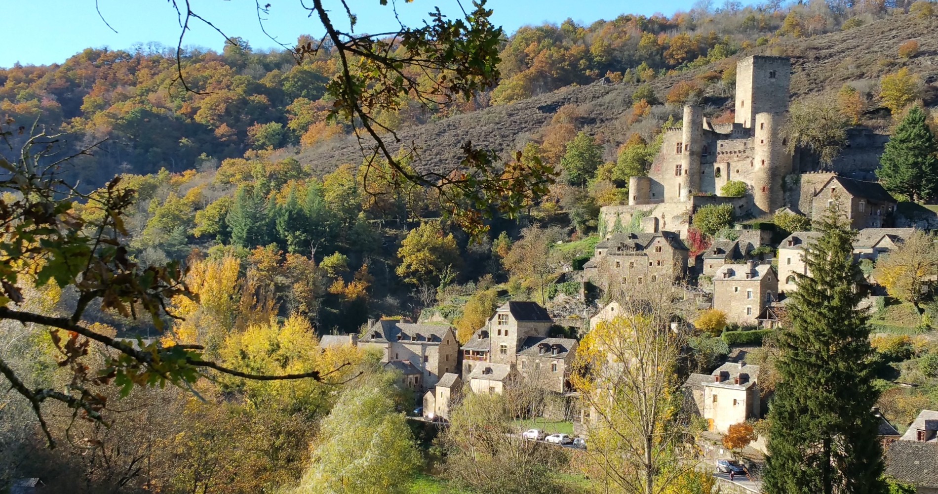 Services at the hotel du Vieux Pont in Belcastel, Aveyron